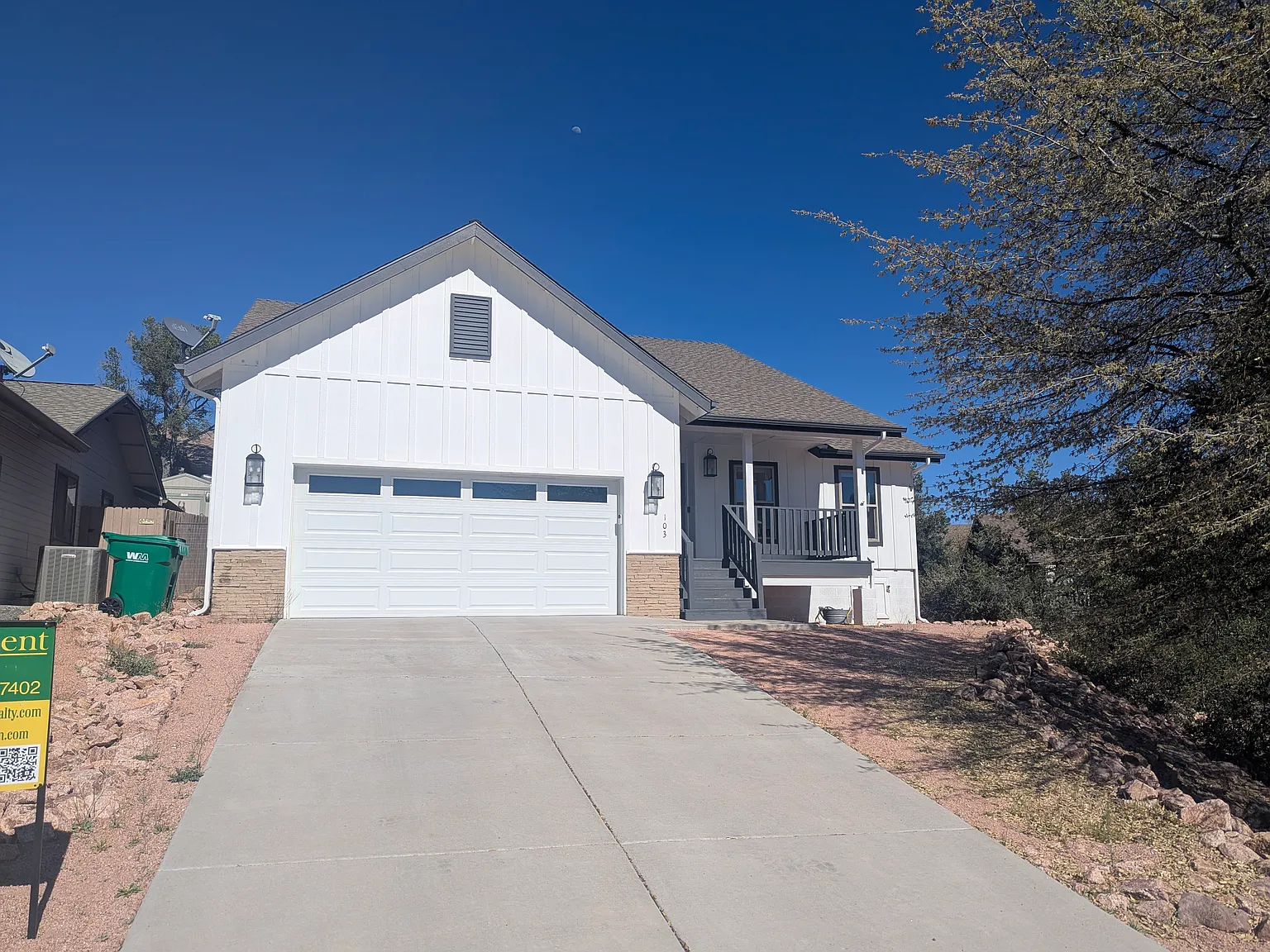 3 bed, 1436 sqft, $2,000 — Photo 2