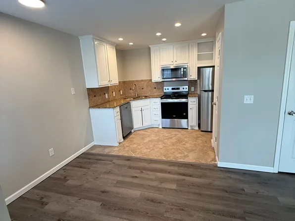 Silver Sands Apartments