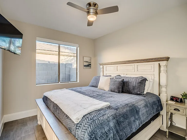 7308 E Whistling Wind Way — Photo 16