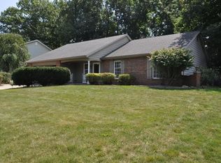 6908 Londonderry Ln, Fort Wayne, IN