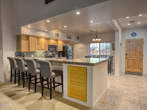 5th image of 2530 Village Ct