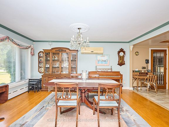 5th image of 2229 Houck Cres