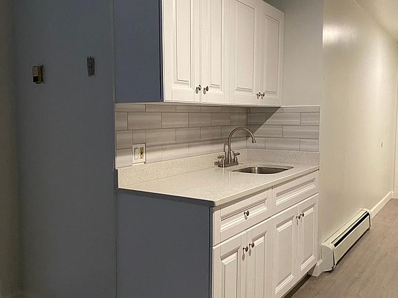 3rd image of 237 Hosmer Ave #1