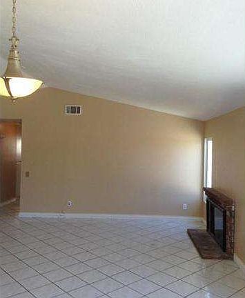 4th image of 10776 Villa St