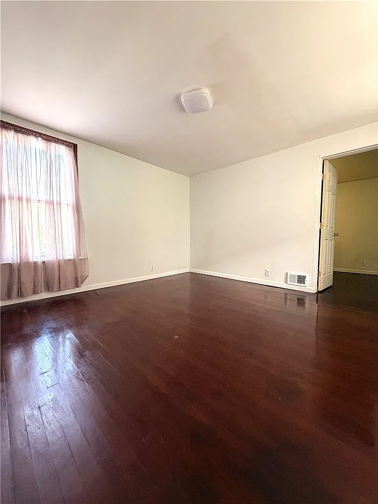 2 bed, 901 sqft, $1,250 — Photo 3