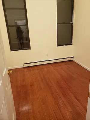 Rented by Mallory Management Corp | media 11