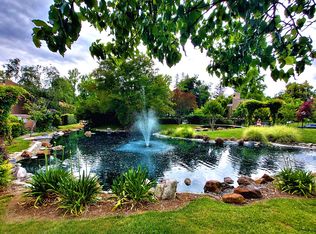 724-4 Woodside Ln E, Sacramento, CA 95825