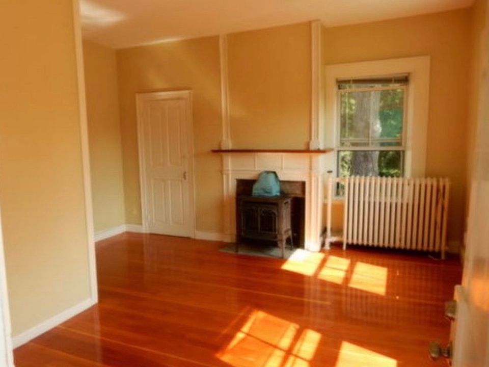 1st image of 410 Old Montague Rd APT 3