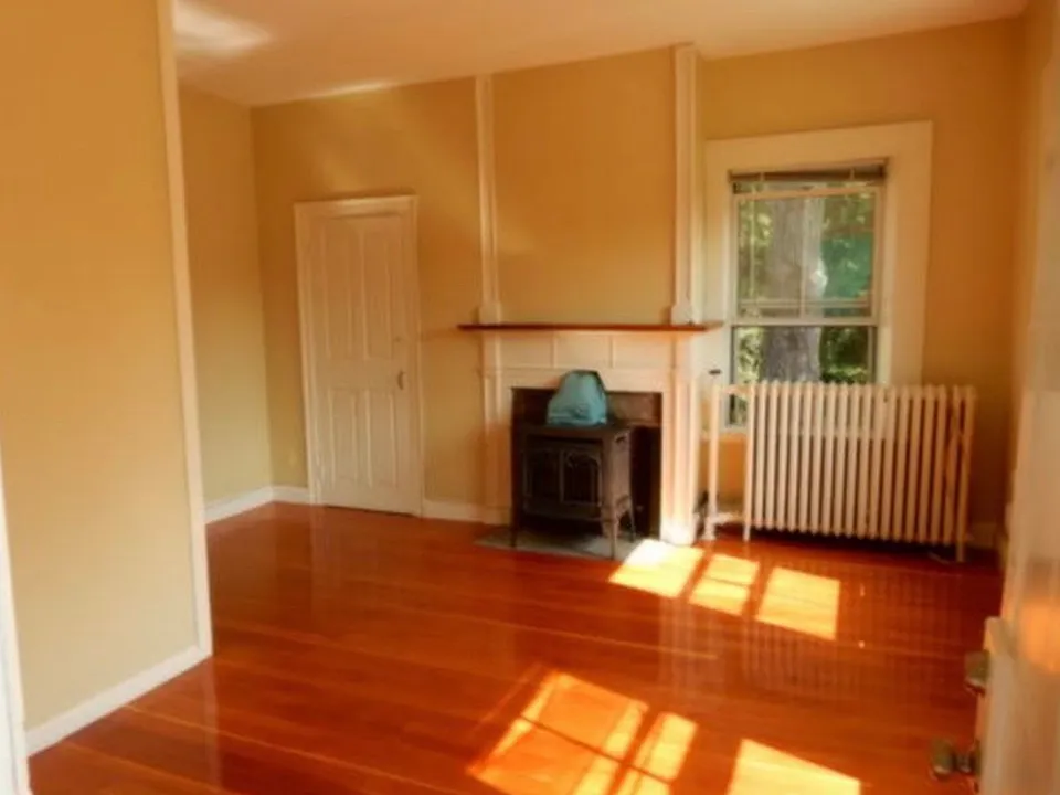 410 Old Montague Rd #3