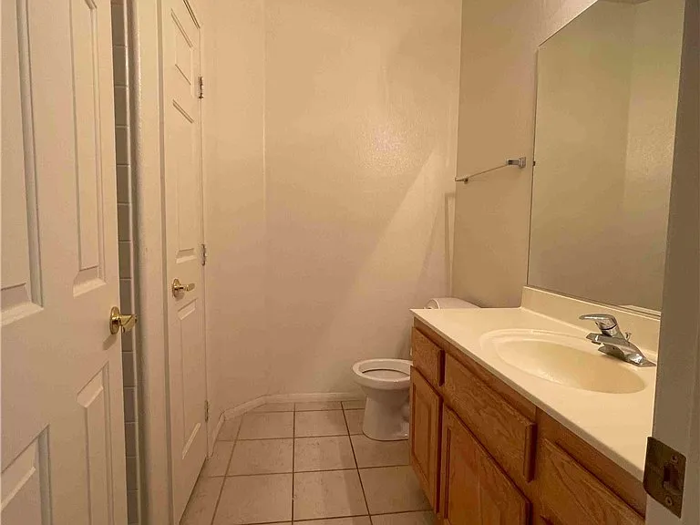 531 Curtin Ct — Photo 9