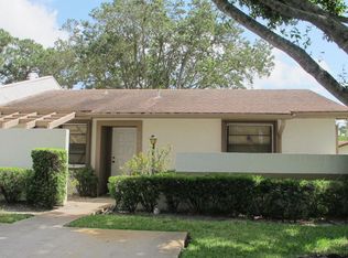 6134 Fairfield Cir, Greenacres, FL 33463
