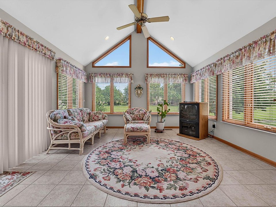 46640 Glen Pointe Dr, photo 28