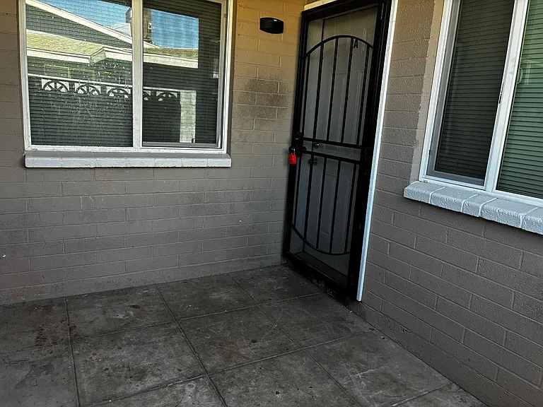 4116 E Moreland St — Photo 8