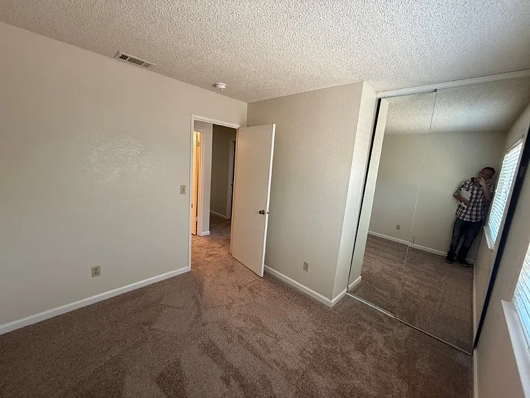 2766 Applewood Dr — Photo 30