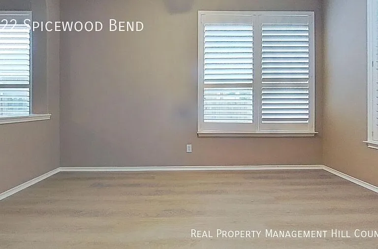 8522 Spicewood Bnd — Photo 13