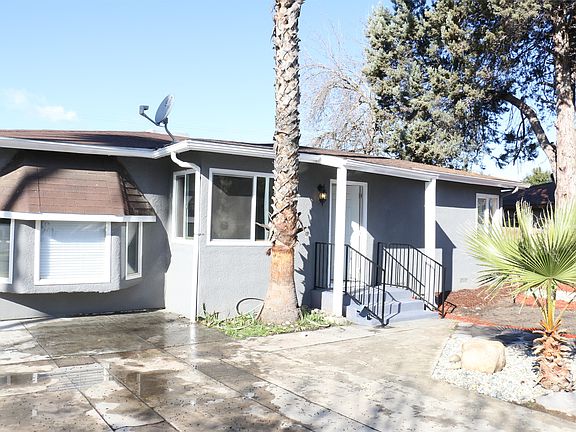 2nd image of 6121 N Glenn Ave