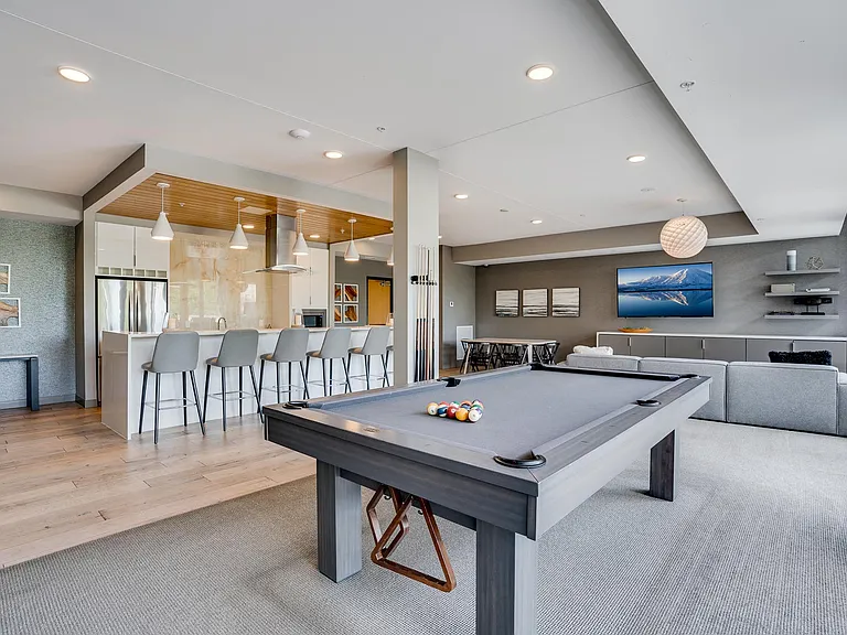 Reidents can reserve the clubroom for parties and events.