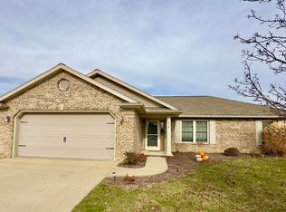 318 W 19th St, Huntingburg, IN 47542