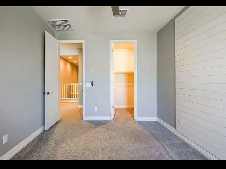 25339 N 19th Ln — Photo 10