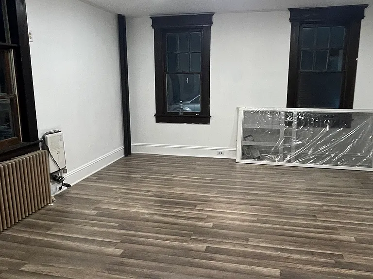 348 W State St — Photo 6