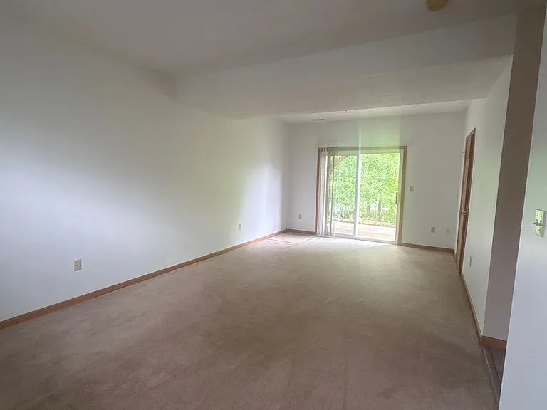 15 River Ridge Ln — Photo 10