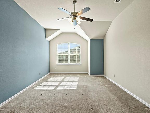 5th image of 289 Barrington Ln