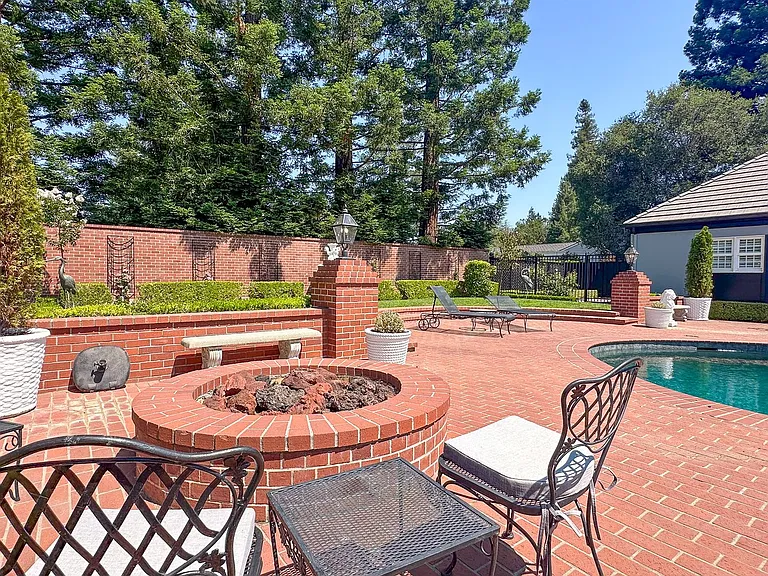 14402 Donna Ln — Photo 30