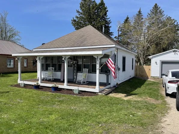 614 S Center Ave, Gaylord, MI 49735
