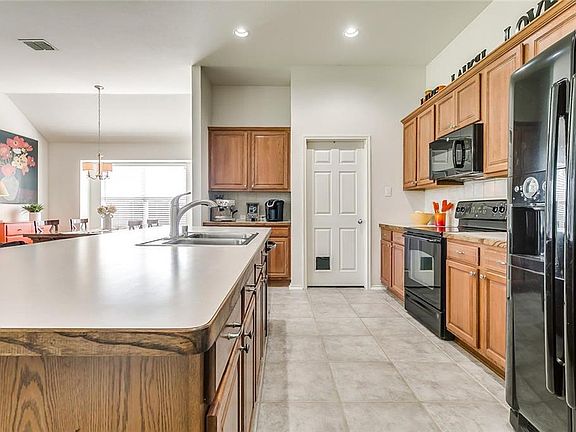 5th image of 1228 Juniper Ln