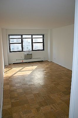 3rd image of 330 E 46th St APT 7f