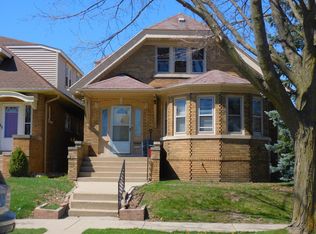 3305 S 11th St, Milwaukee, WI 53215