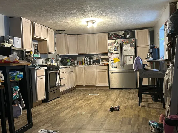 468 Kay St, Crystal, MI 48818