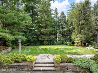 88 Buckfield Ln, Greenwich, CT 06831