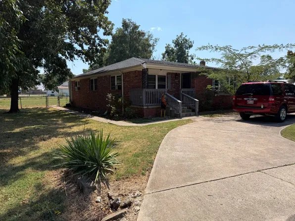210 SW Lincoln Ave, Krebs, OK 74554