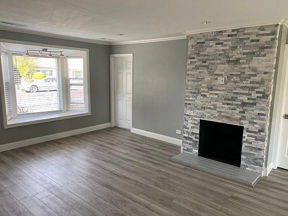 3rd image of 1732 Nash Dr