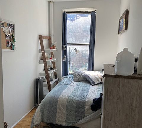 5th image of 201 E 82nd St APT 4G