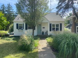 2101 Langley Ave, Saint Joseph, MI 49085