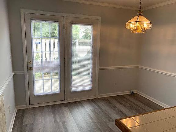 4th image of 3811 X1 Sterling Pointe Dr