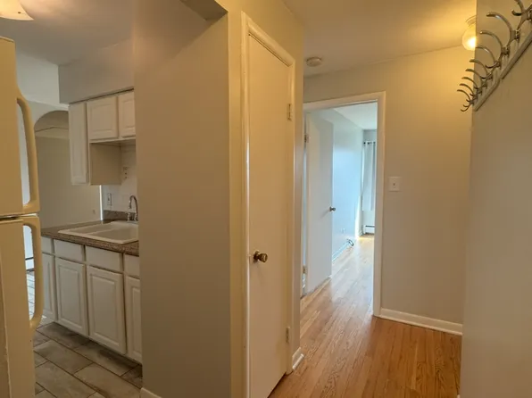 605 N Wolf Rd, Hillside, IL