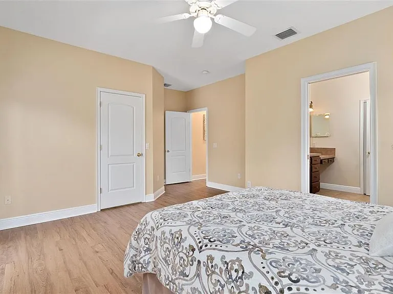 828 Ellwood Ave #J — Photo 24