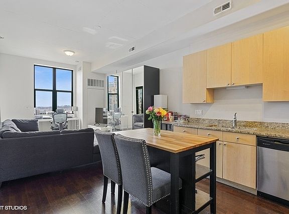 5th image of 1464 S Michigan Ave APT 708