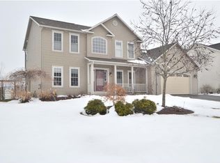 8472 Wayfarer Dr, Cicero, NY 13039