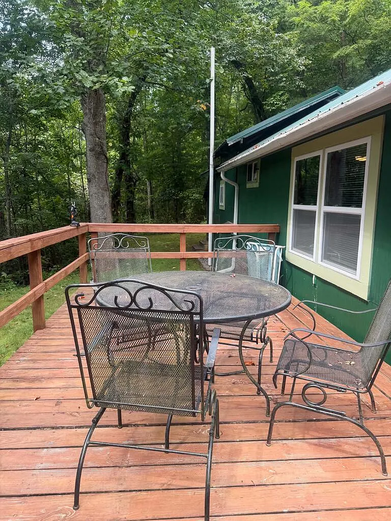 1 bed, 1.0 bath, $1,300 — Photo 2