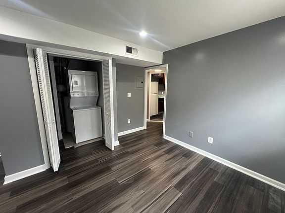 4th image of 2853 28th St SE APT 4