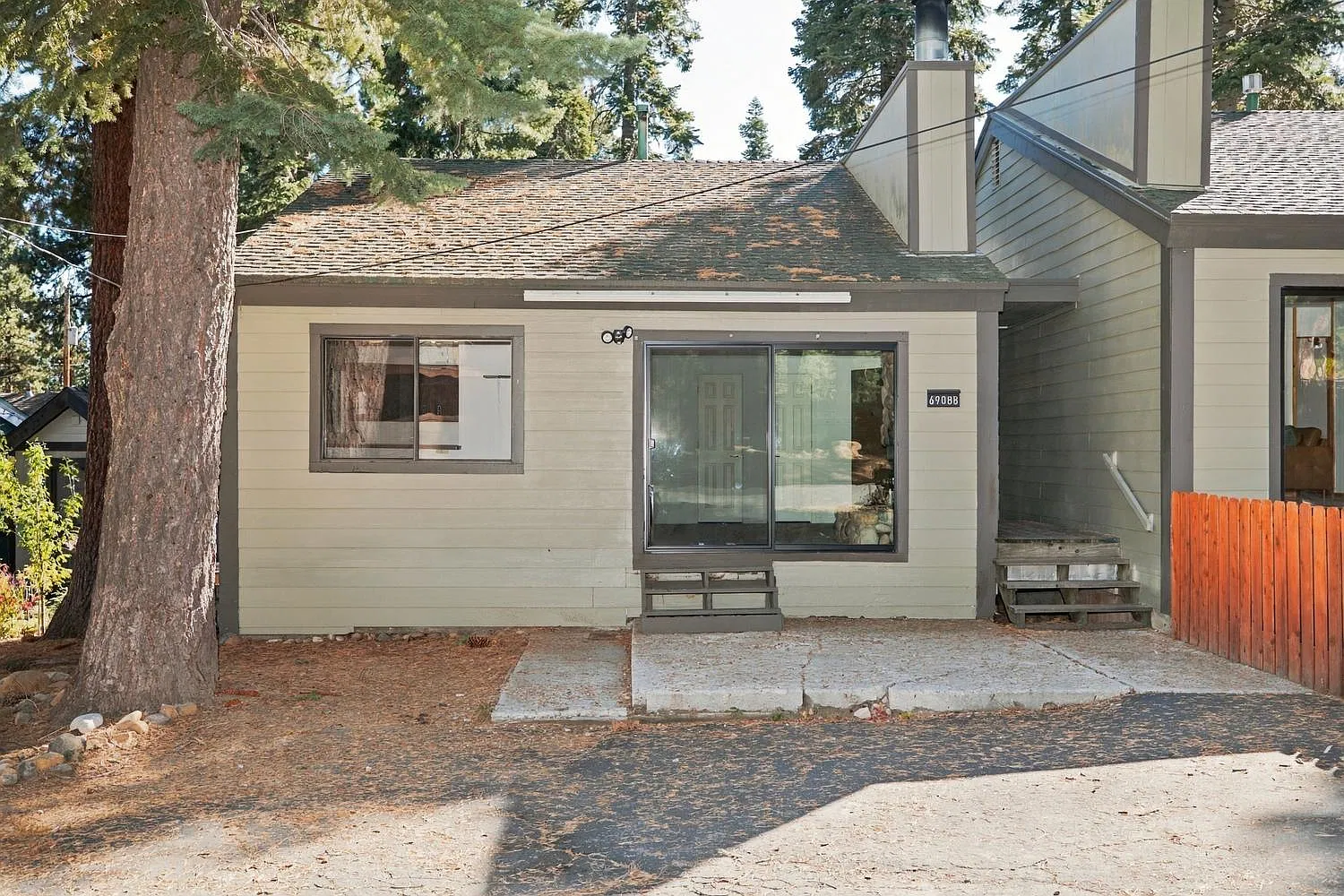 2 bed, 864 sqft, $2,795 — Photo 2