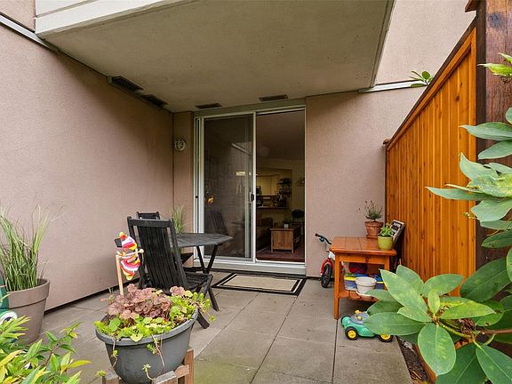 3rd image of 930 Yates St #208