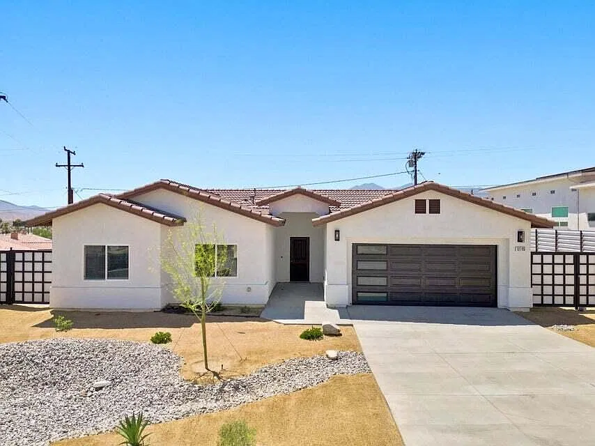 4 bed, 1730 sqft, $3,250 — Photo 1