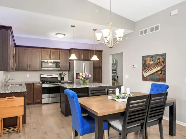 10885 Retreat Ln, Woodbury, MN 55129