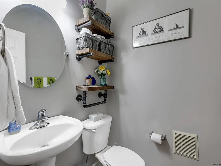 34 Thistle Dr — Photo 24