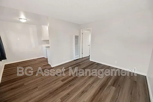 1333 Market Ave Photo 1